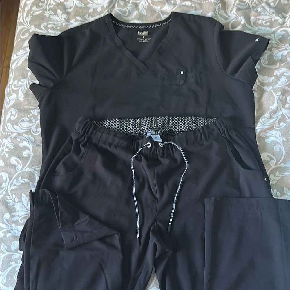 Women’s KOI Brand Scrub Set